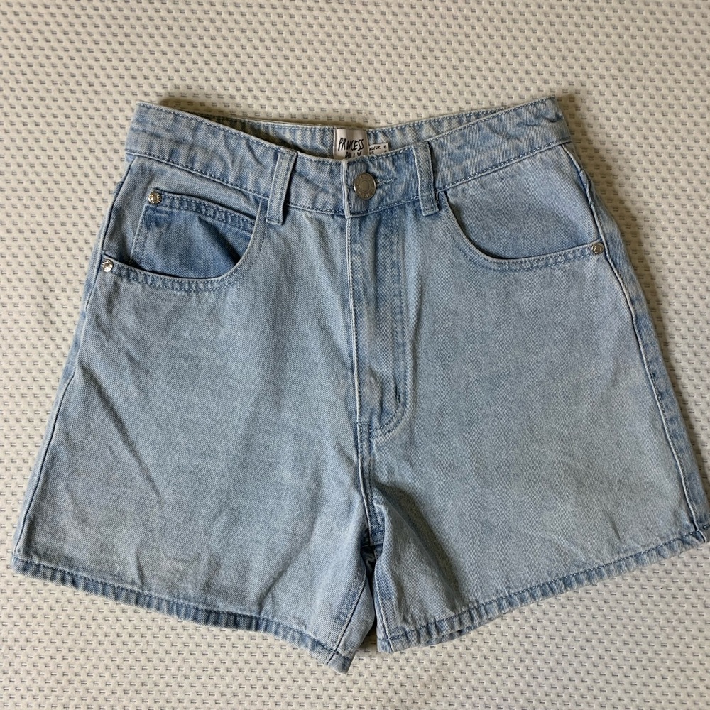Princess Polly High Waisted Jean Shorts Light Wash Size 4